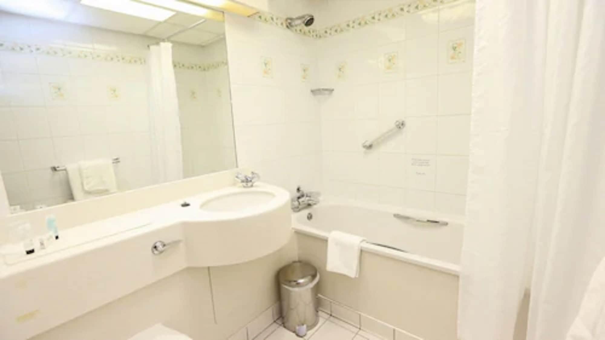 Fairways & Leisure Club Отель