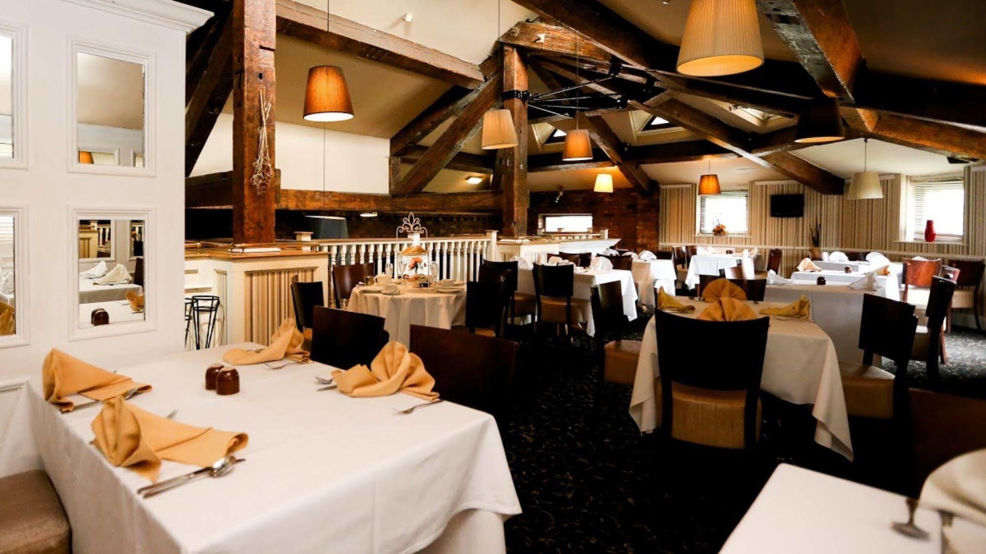 Fairways & Leisure Club Отель Прествич